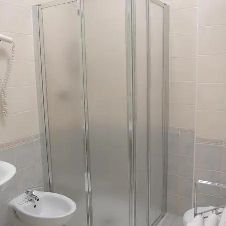 Bologna Hotell 3*